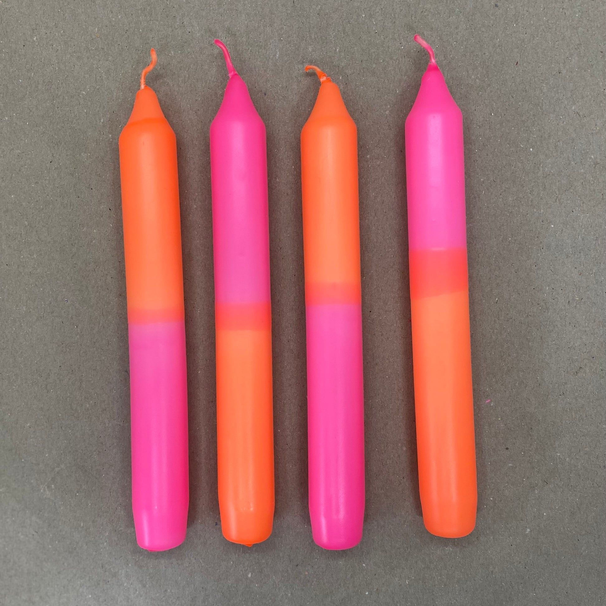 Dip Dye Stabkerzen 4er-Set neonorange und neonpink | DipDip Candles