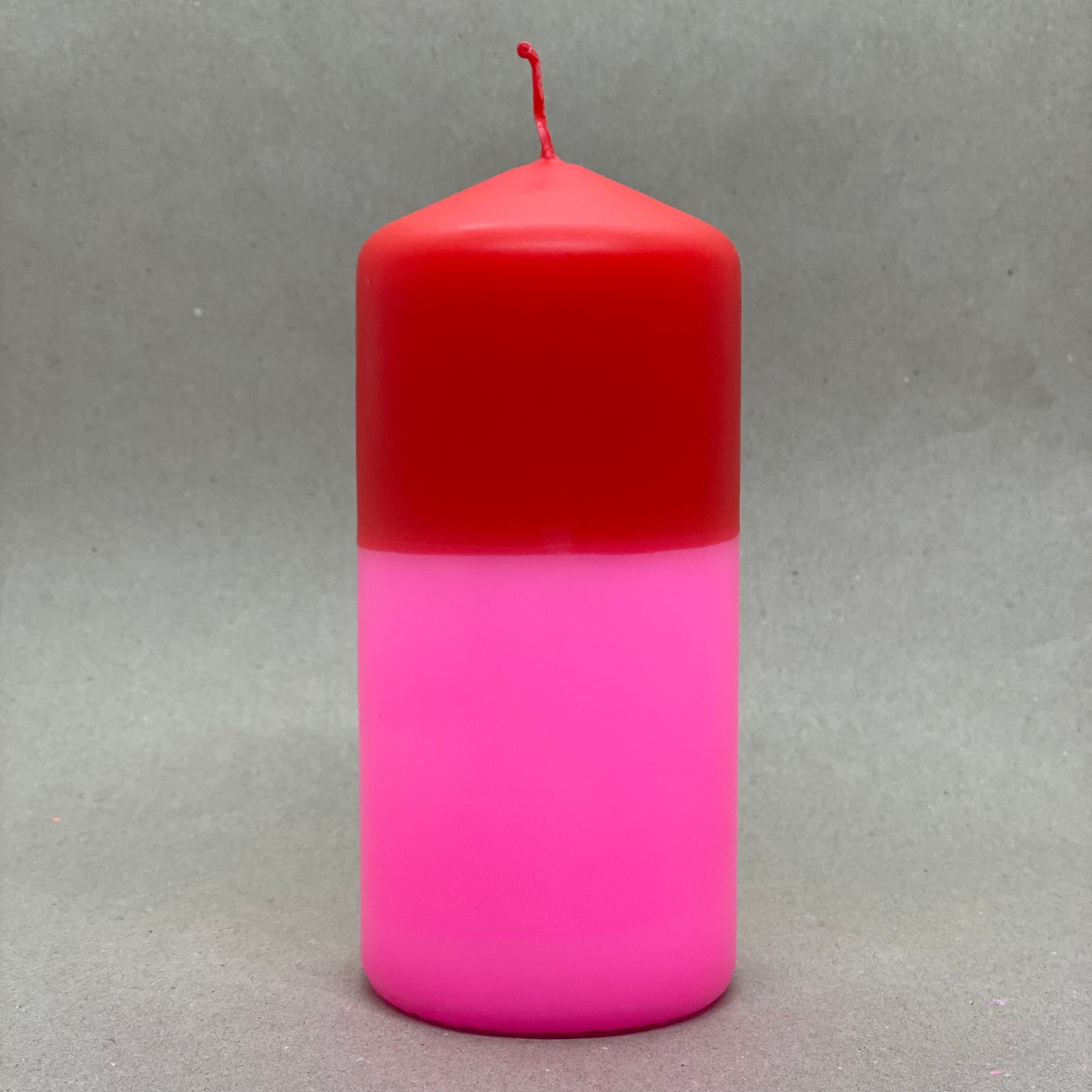 Dip Dye Stumpenkerze in neonpink & rot | DipDip Candles